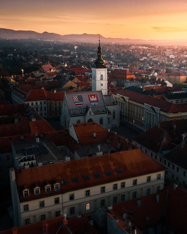 Crkva sv. Marka, panorama u sumrak